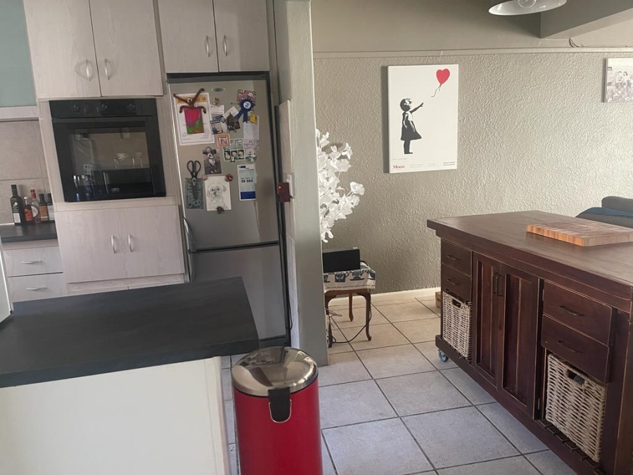 To Let 2 Bedroom Property for Rent in Sea Point Western Cape